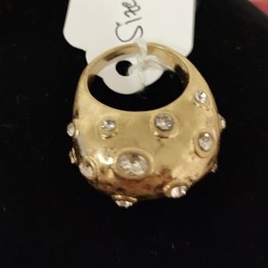 NWT Inset Crystal Hammered Dome Ring